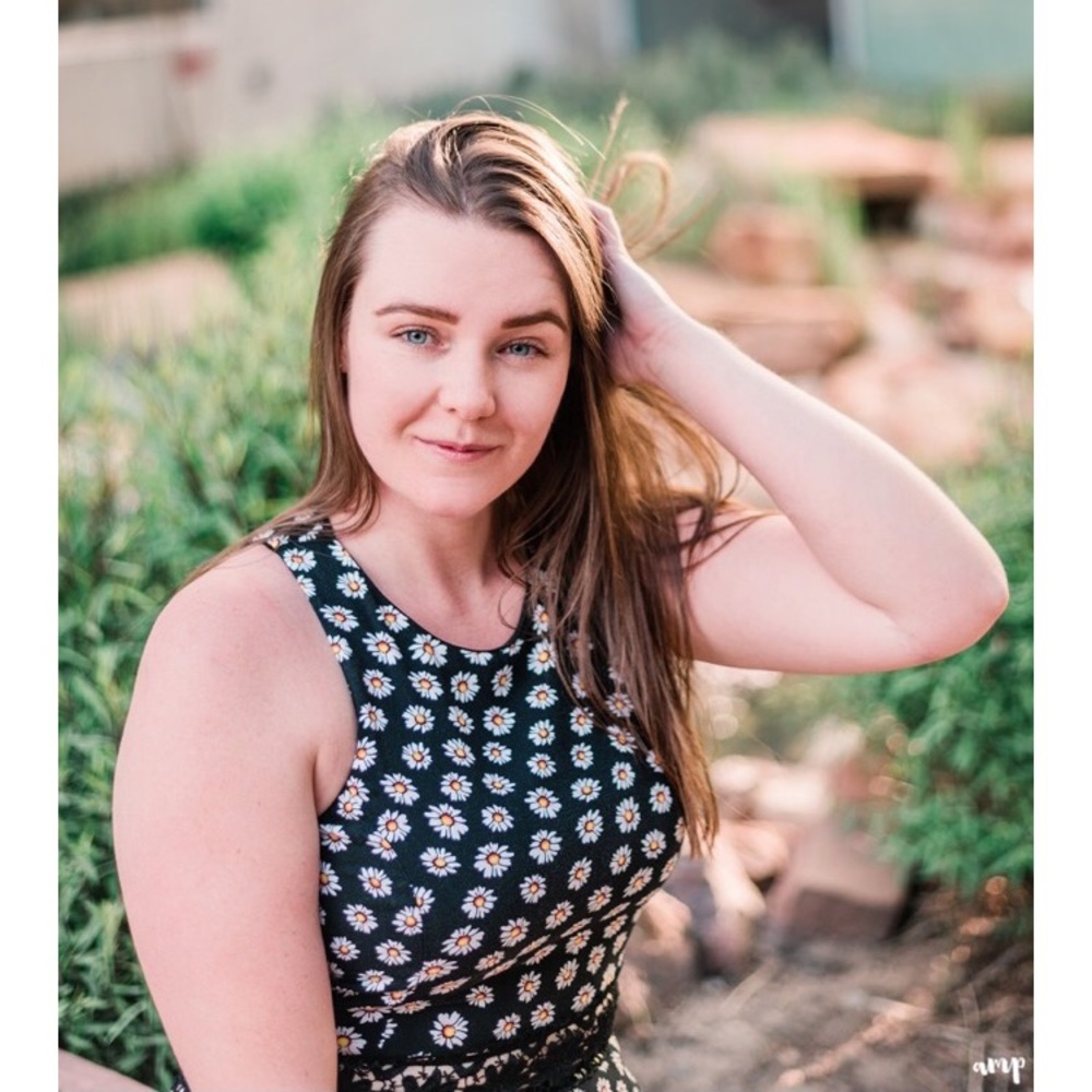 Meet your Posher, Elizabeth